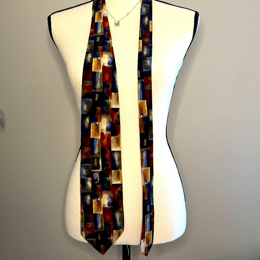 Vintage Men’s Gilda’s Club Geometric Print 100% Silk Tie 58”